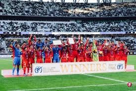 国王杯战报：拉菲尼亚助攻双响，瑟洛特补时绝平，巴萨4-4战平马竞雷速体育2月26日讯 24／25赛季西班牙国王杯半决赛首回合，巴萨坐镇主场迎战马竞。