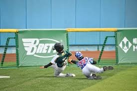 这不犯规？追梦发牌给到库里上篮！